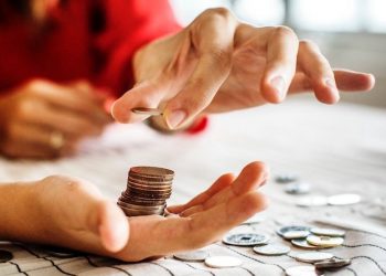 Financial Management Tips to Young Professionals