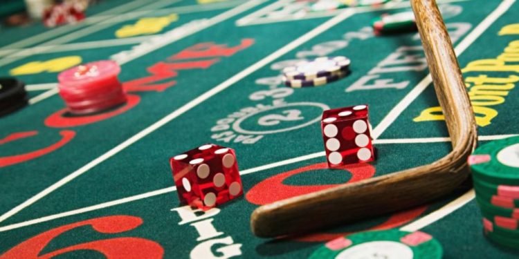 How to teach a beginner casino games