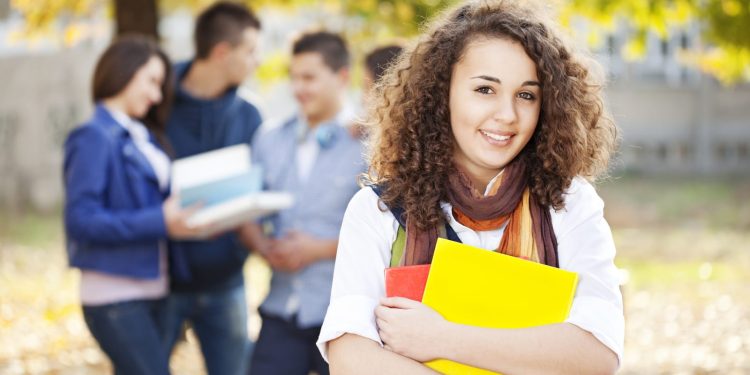 Is an Associate of Arts degree worth it in Canada?