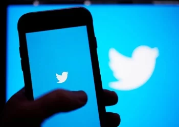 SOME EXPERTS RAISE CONCERNS ABOUT THE US ELECTION ASSISTANCE COMMISSION’S PROPOSED SECURITY STANDARDS THAT WOULD ALLOW VOTING MACHINES WITH WIRELESS HARDWARE (FRANK BAJAK/ASSOCIATED PRESS)