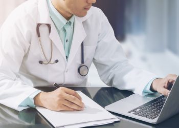 4 Ways Medical Transcription Improves Patient Documentation