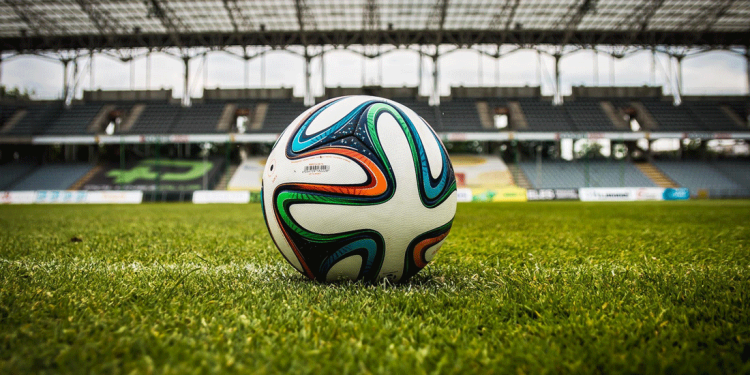 Important Factors to Consider When Placing a Football Bet