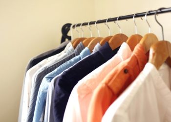 Checklist to look out for when purchasing clothing racks for your business