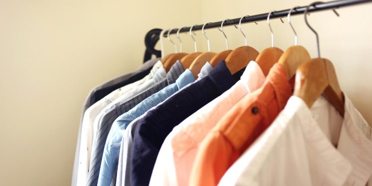 Checklist to look out for when purchasing clothing racks for your business