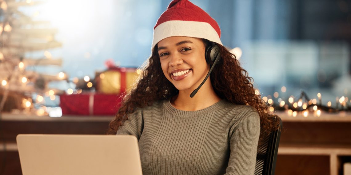 Tips for Creating a Joyful Customer Service Experience During the Holidays