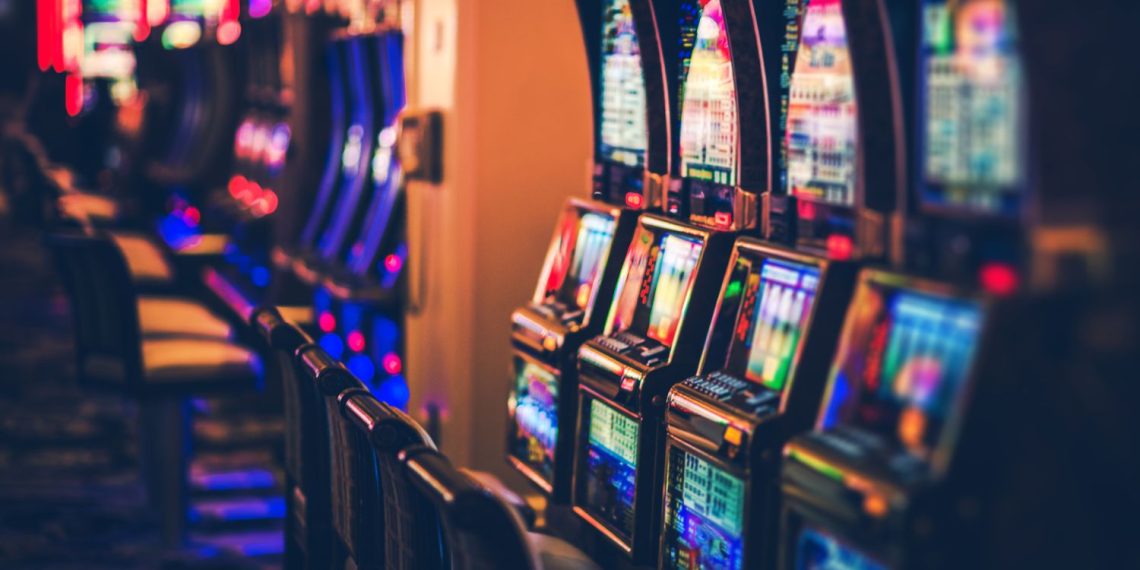 Jackpot! An Introduction to Progressivertp SlotMachines
