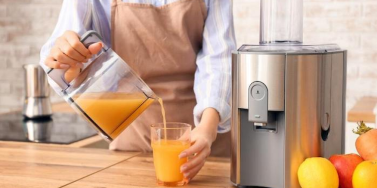 Choosing the Perfect Commercial Juice Extractor Made Easy