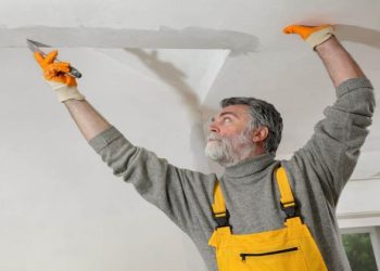 Home Repairs: How to Fix Ceiling Cracks