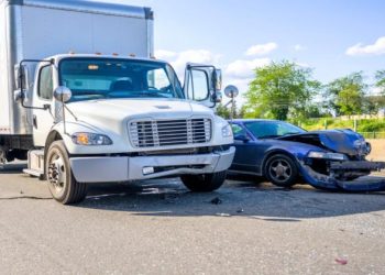 Medical Expense Damages Claim if Injured in a Manhattan Truck Accident