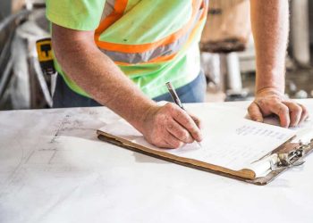 Who is an electrical estimator?