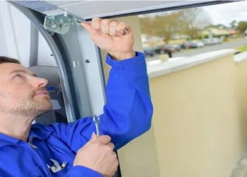 5 Signs It’s Time to Repair Your Garage Door