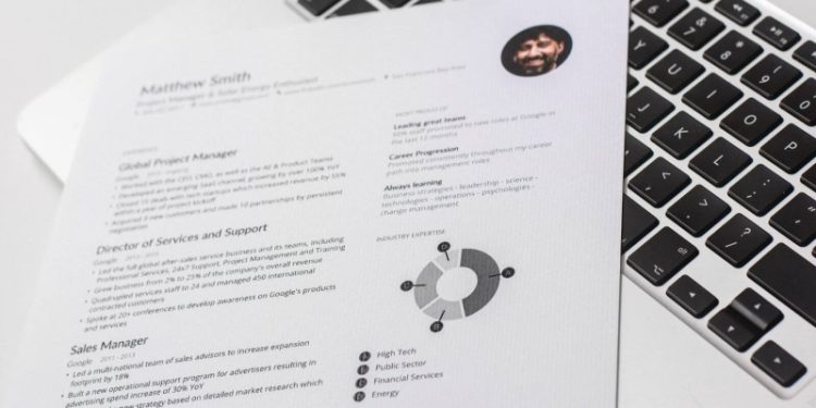 The Importance of Continuing Education and Professional Development in the Tech Industry: How to List Relevant Certifications and Training Programs on Your Resume