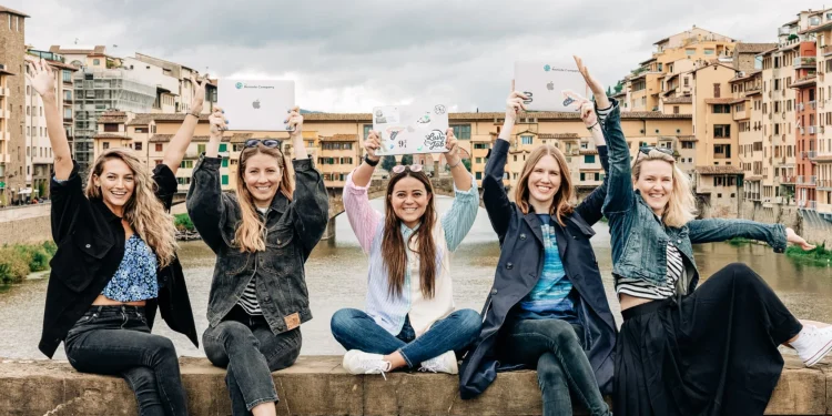 Implementing Upselling Techniques: Tactics for Successful Upselling Campaigns