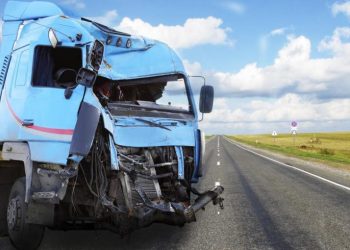 Chicago Truck Accident Lawyers – The Wrong Decisions Can Ruin Your Future