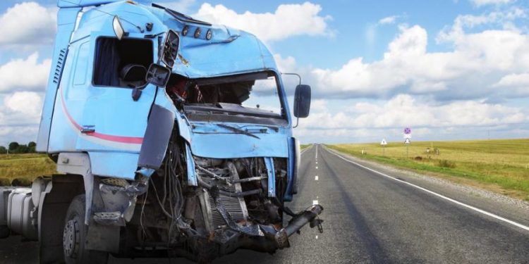 Chicago Truck Accident Lawyers – The Wrong Decisions Can Ruin Your Future