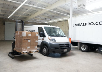 What can you expect from a comprehensive freight transportation service?
