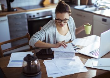 4 Tips on How to Stay Productive While Working Remotely