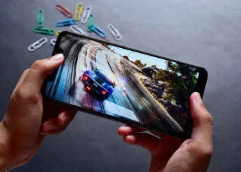 What Are Live Dealer Games: A Clear Explanation