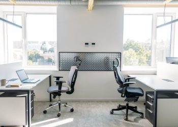 What is a Serviced Office, and How Does It Differ From Traditional Office Space?