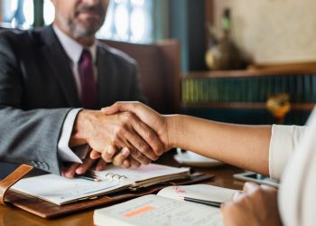 6 Questions to Ask a Commercial Lawyer