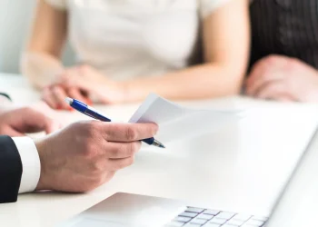 Why It’s a Good Practice to Observe Insider Trades from CEOs of Publicly Traded Companies Using CeoBuySell.com