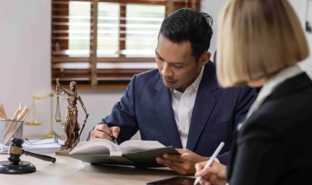 Why Hiring an Accident Lawyer Can Improve Your Chances of Success