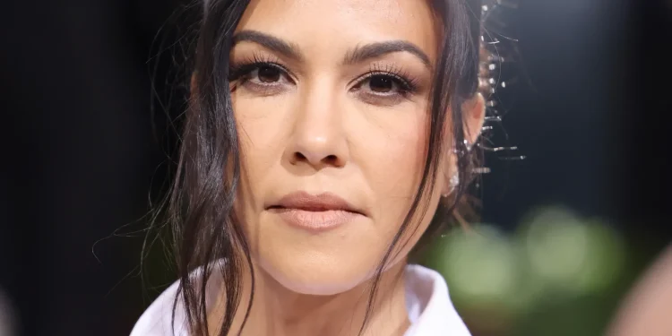 Kourtney Kardashian Age, Career, Bio & Fun Facts You Need