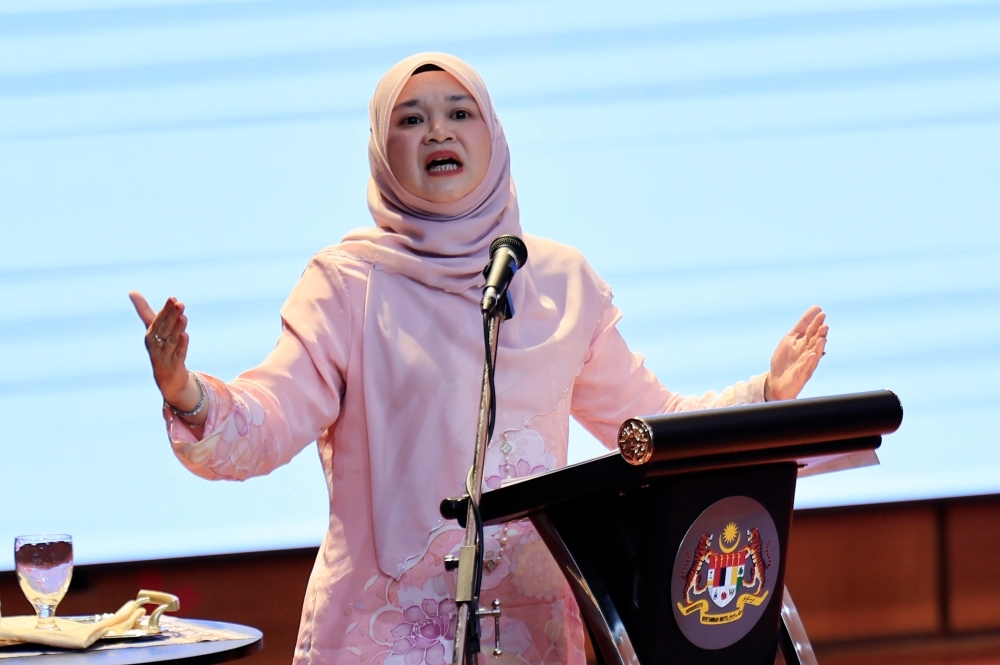Minister of Education Malaysia: The Main Pillar of National Education System Reform